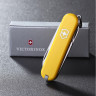 Нож-брелок VICTORINOX Classic SD 0.6223.8, жёлтый
